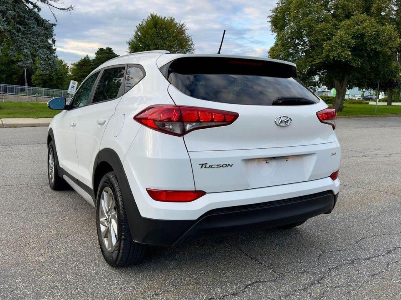 2017 Hyundai Tucson AWD 4dr 2.0L - Photo #6