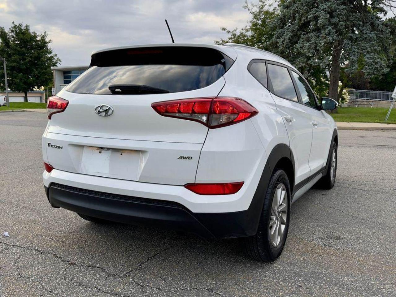 2017 Hyundai Tucson AWD 4dr 2.0L - Photo #7