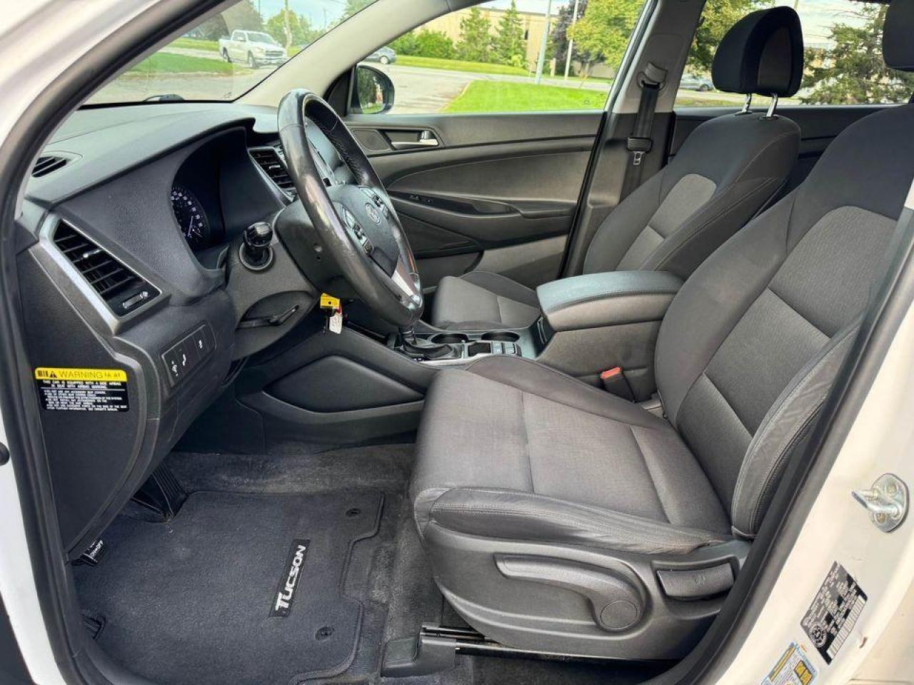 2017 Hyundai Tucson AWD 4dr 2.0L - Photo #9