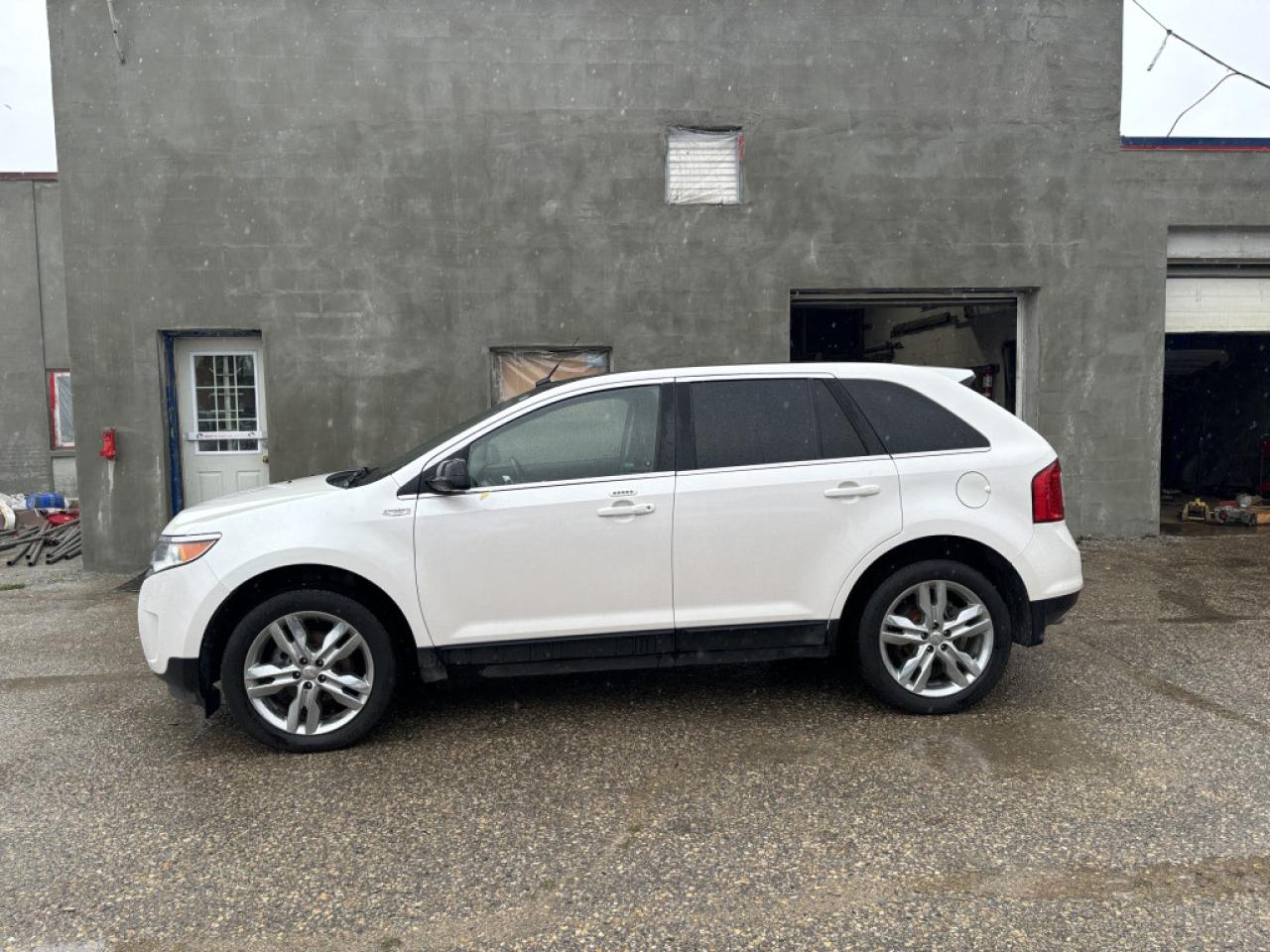 Used 2013 Ford Edge Limited 4dr All-wheel Drive Automatic for sale in Winnipeg, MB