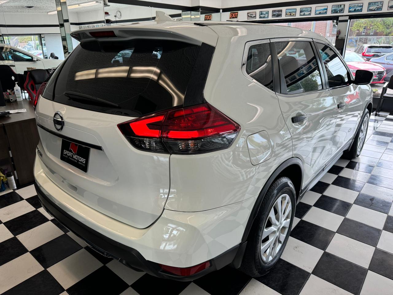 2017 Nissan Rogue S+Emergency Brake+BSM+New Tires+CLEAN CARFAX Photo72