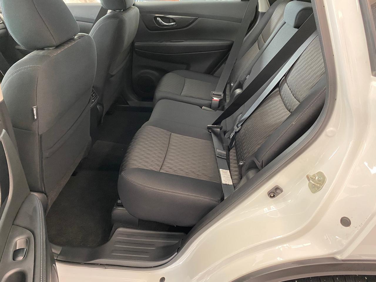 2017 Nissan Rogue S+Emergency Brake+BSM+New Tires+CLEAN CARFAX Photo24