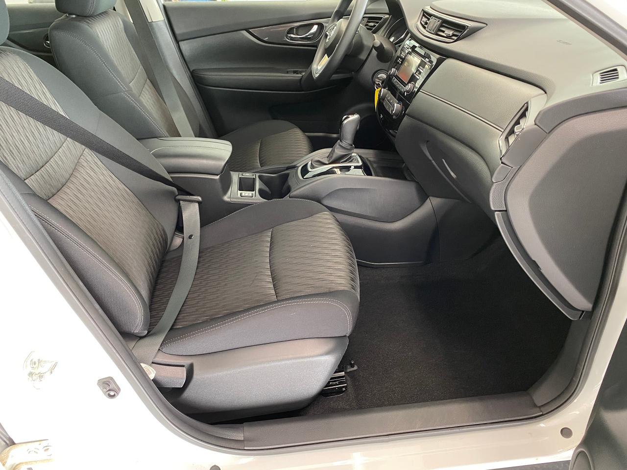 2017 Nissan Rogue S+Emergency Brake+BSM+New Tires+CLEAN CARFAX - Photo #22
