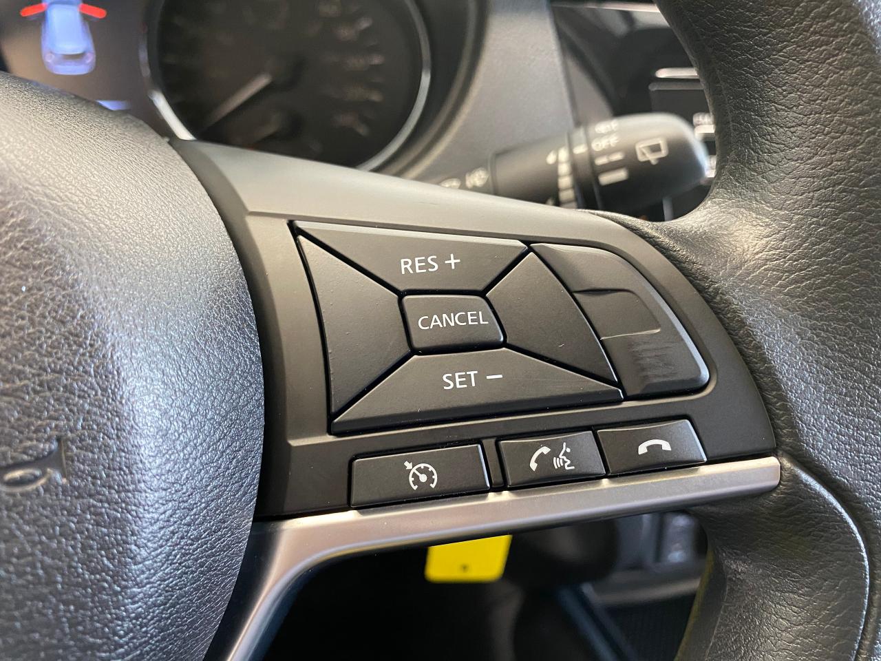 2017 Nissan Rogue S+Emergency Brake+BSM+New Tires+CLEAN CARFAX - Photo #50