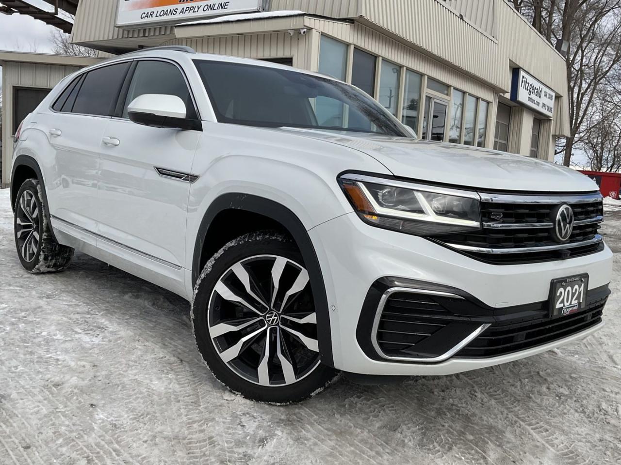 Used 2021 Volkswagen Atlas Cross Sport V6 Exceline R-Line 4MOTION - LTHR! NAV! BACK-UP CAM! BSM! PANO ROOF! for sale in Kitchener, ON