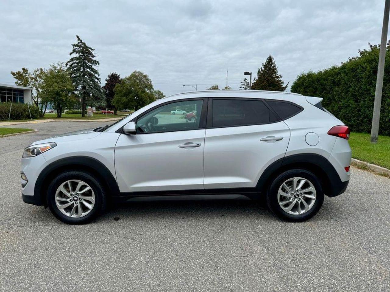 2016 Hyundai Tucson 2.0L  AWD- Certified Photo3