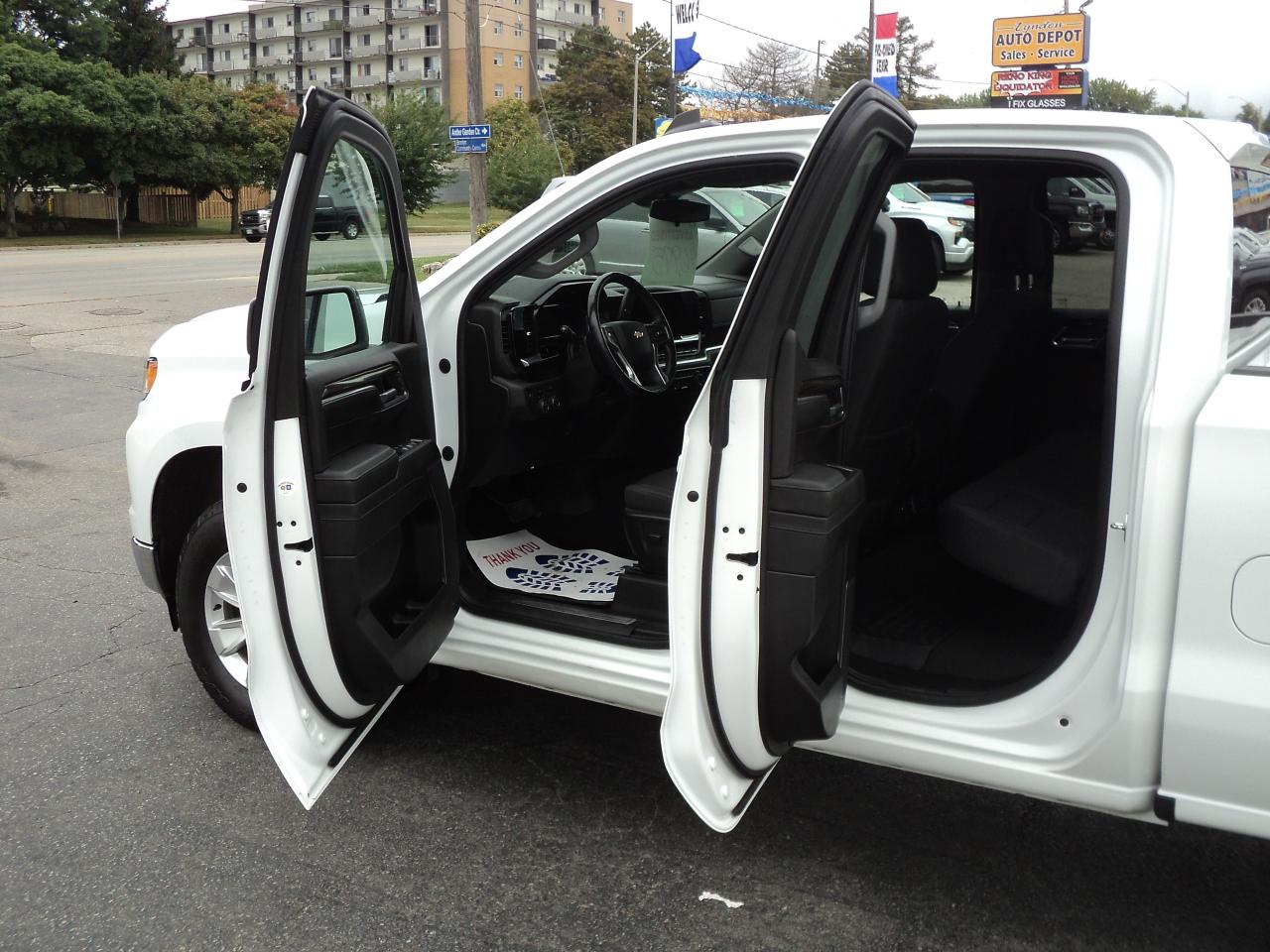 2022 Chevrolet Silverado 1500 LT DoubleCab 4WD 5.3L HeatedSeats&SteeringWheel - Photo #9
