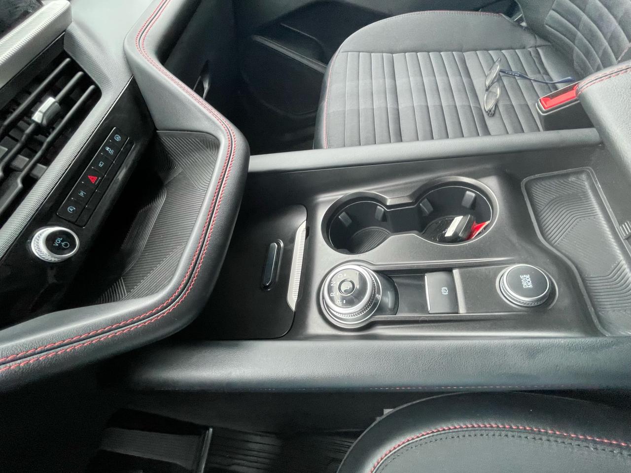 2025 Ford Explorer ST-LINE 4WD Photo5