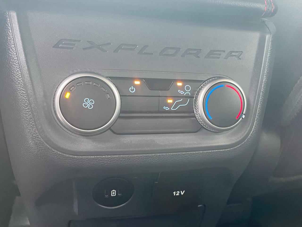 2025 Ford Explorer ST-LINE 4WD Photo5