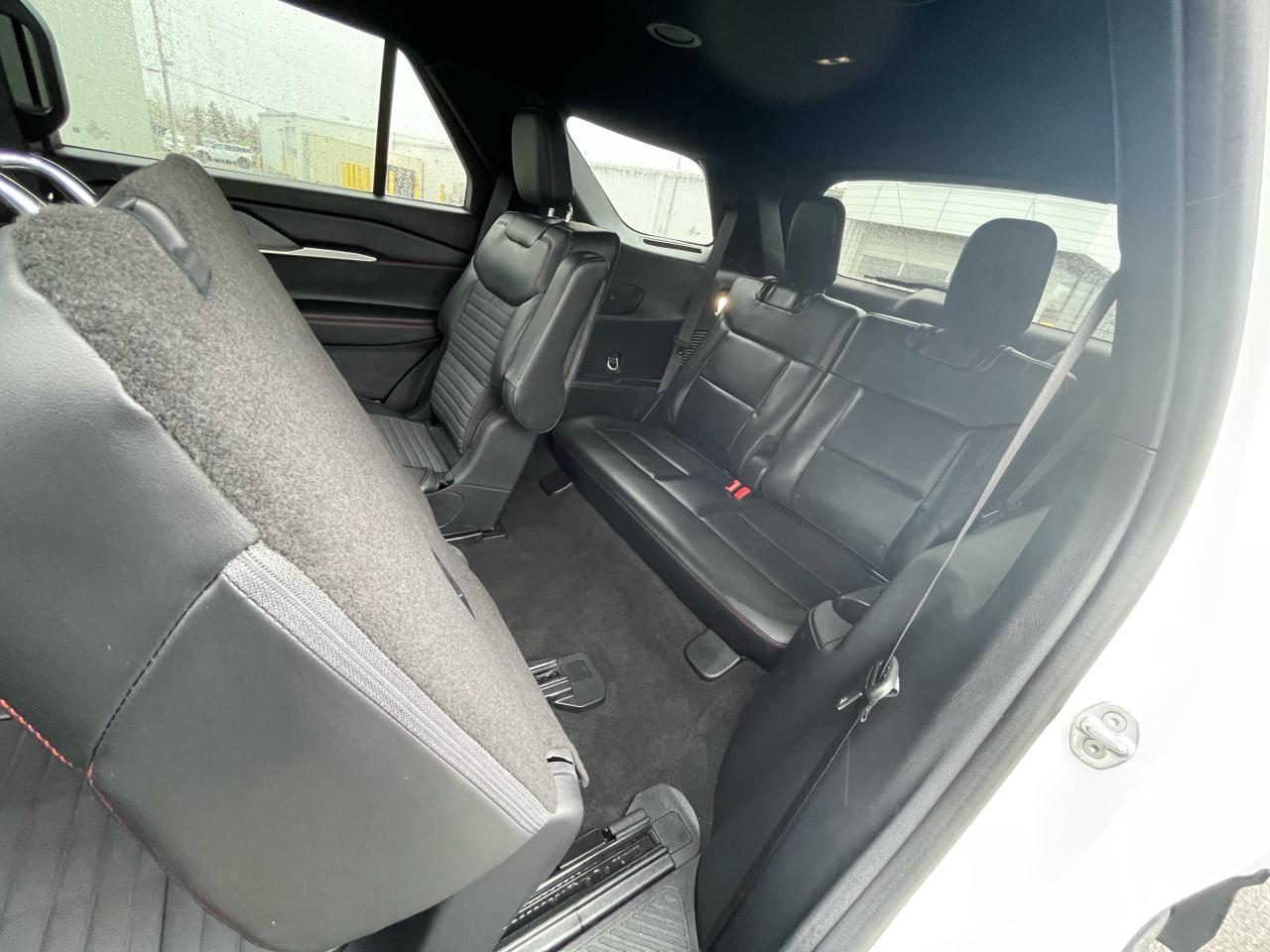 2025 Ford Explorer ST-LINE 4WD Photo5