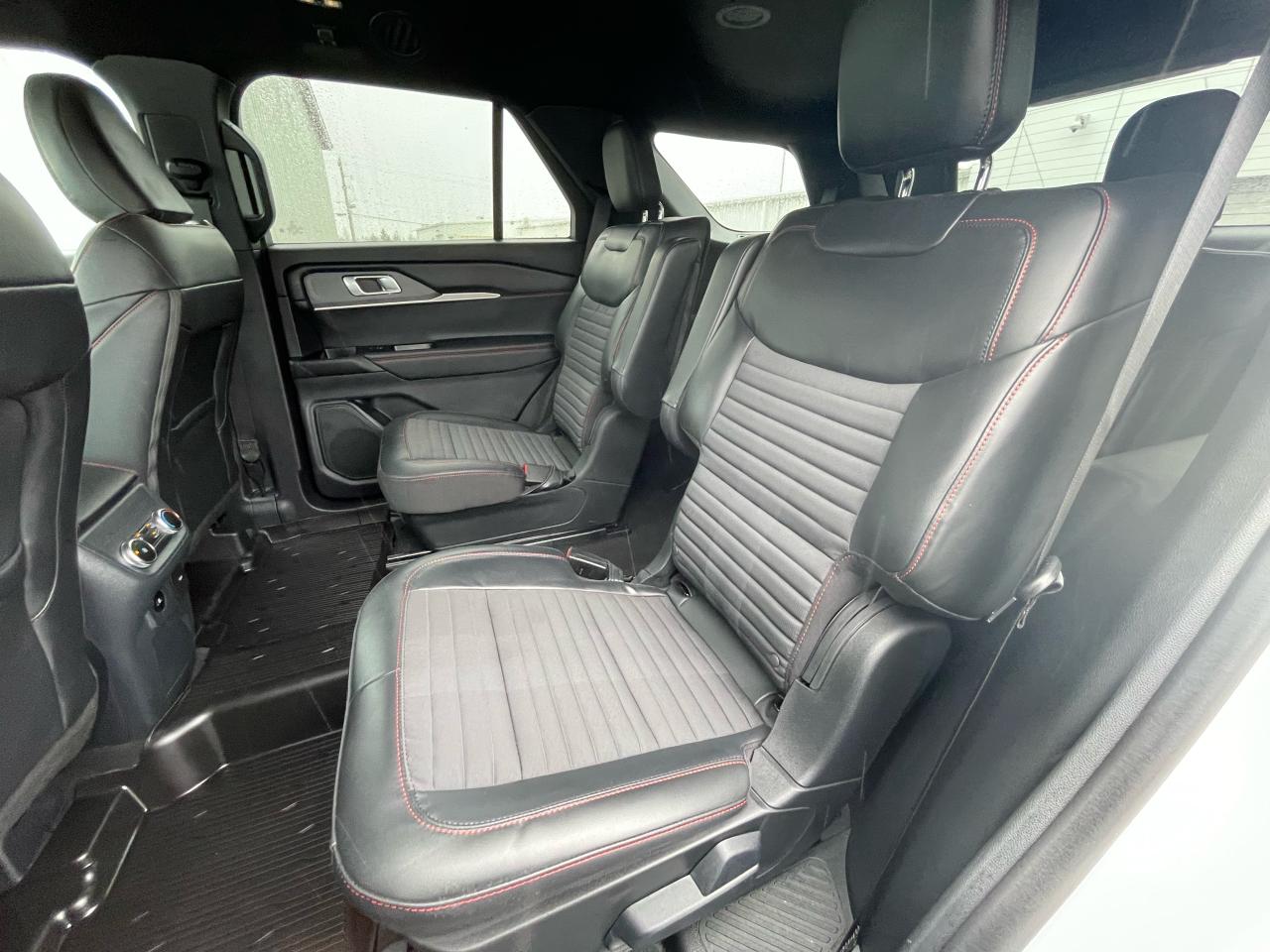 2025 Ford Explorer ST-LINE 4WD Photo5