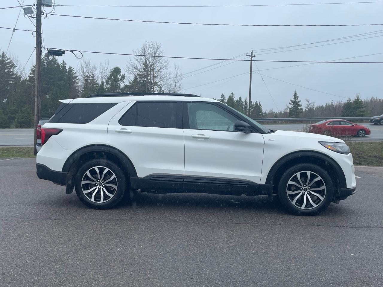 2025 Ford Explorer ST-LINE 4WD Photo3