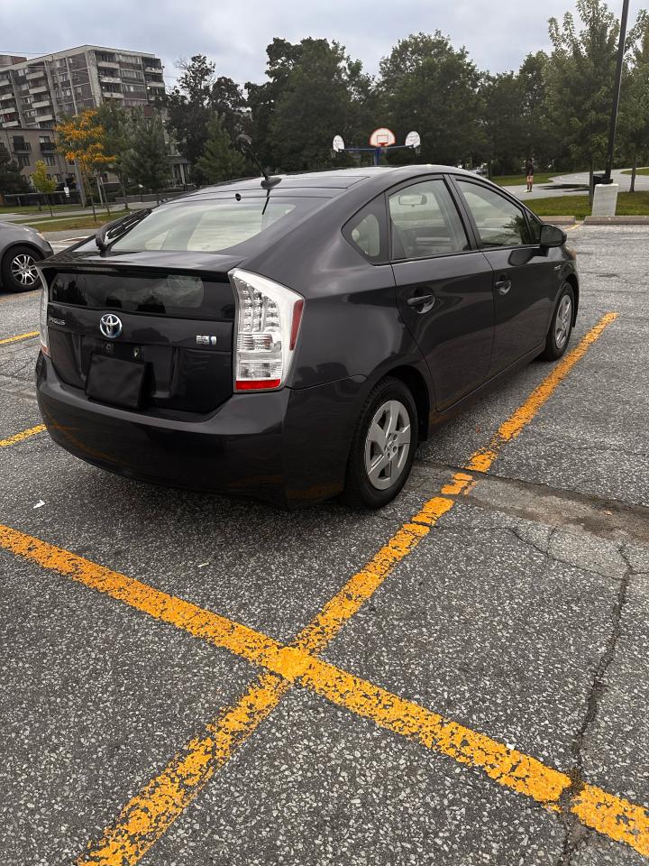 2011 Toyota Prius  Photo2