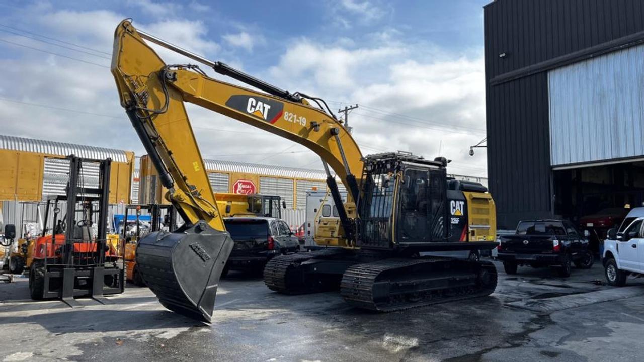 2018 Caterpillar 326F L Excavator, AM/FM Radio, Air Conditioning, 64831lbs operating weight, 1.74 yard bucket, 194 reach, 4.4t counterweight, yellow exterior, black interior. This item is currently OFFSITE. You must register an appointment with our office to schedule an offsite viewing. Appointments must be made a minimum of one business day in advance (and as defined by the days that Repo.com is open for business) before your appointment can be scheduled and confirmed. We may, at our own discretion, instead opt to transport smaller items to Repo.coms main yard for viewing purposes.  $125,830.00 plus $375 processing fee, $126,205.00 total payment obligation before taxes.   Listing report, warranty, contract commitment cancellation fee, financing available on approved credit (some limitations and exceptions may apply). All above specifications and information is considered to be accurate but is not guaranteed and no opinion or advice is given as to whether this item should be purchased. We do not allow test drives due to theft, fraud, acts of vandalism and undetectable impaired driving. Instead we provide the following benefits: Complimentary Warranty (with options to extend), Limited Money Back Satisfaction Guarantee on Fully Completed Contracts, Contract Commitment Cancellation, and an Open-Ended Sell-Back Option. Ask seller for details or call 604-522-REPO(7376) to confirm listing availability.