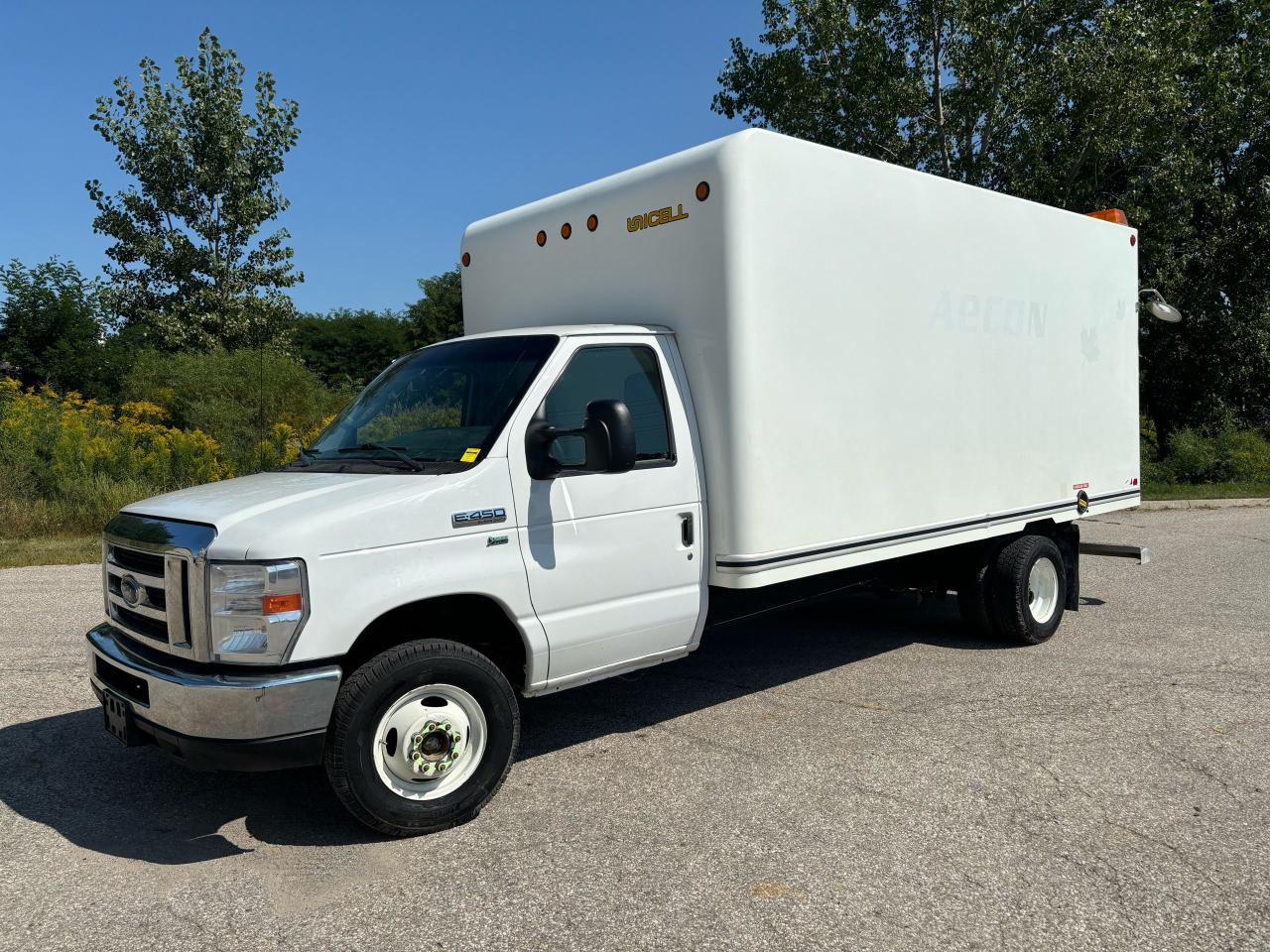 Used 2018 Ford E450 XLT for sale in Brantford, ON