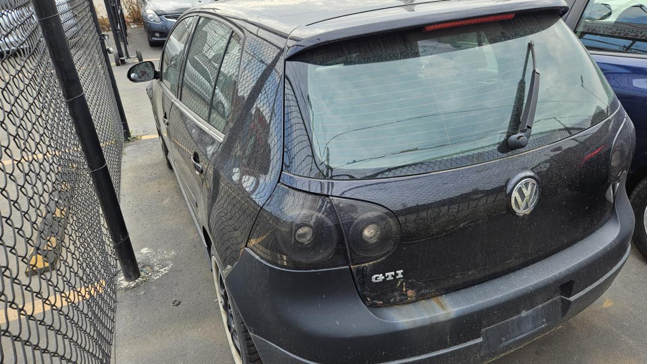2009 Volkswagen Golf GTI Photo3