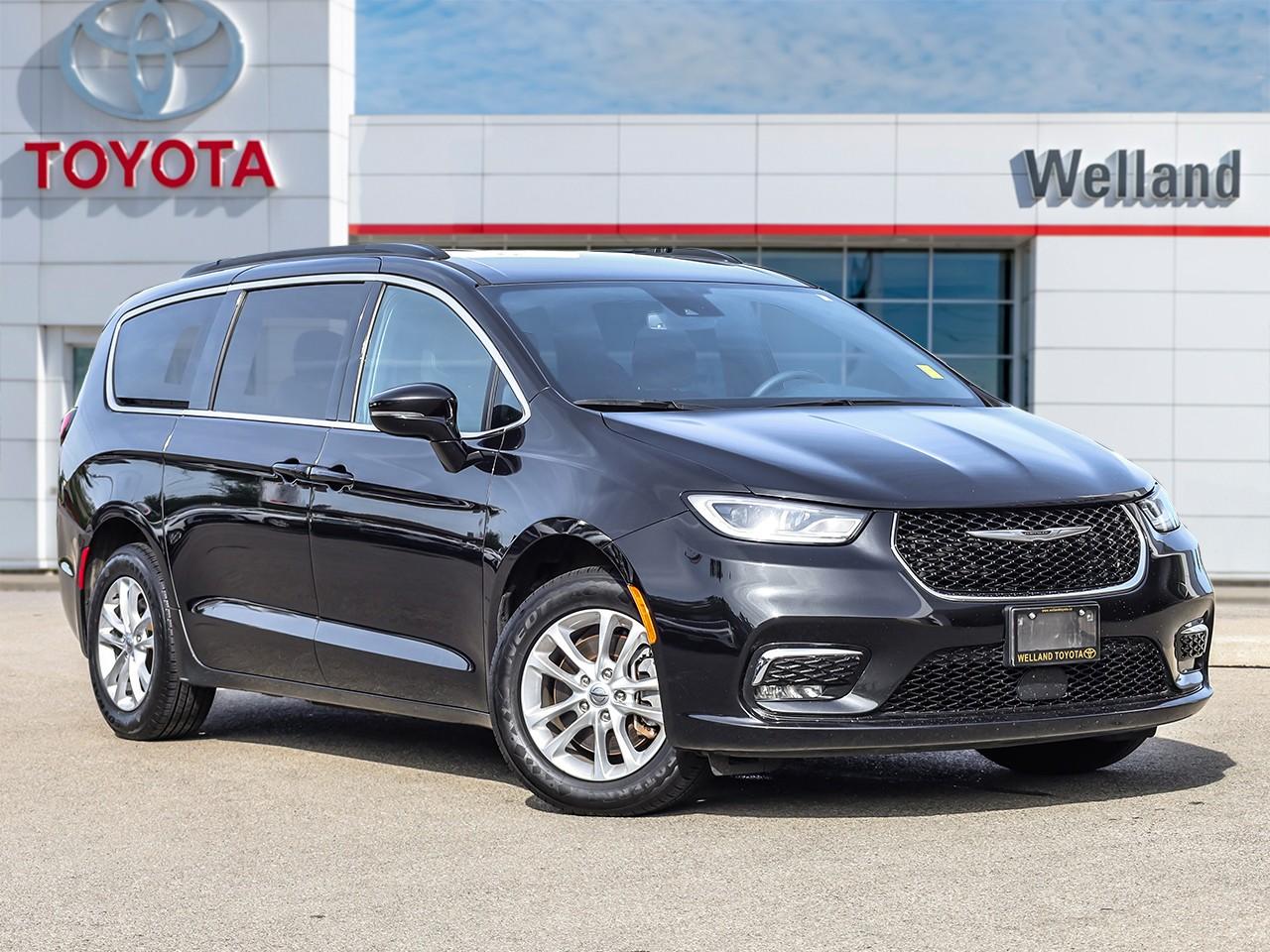 Used 2022 Chrysler Pacifica Touring for sale in Welland, ON