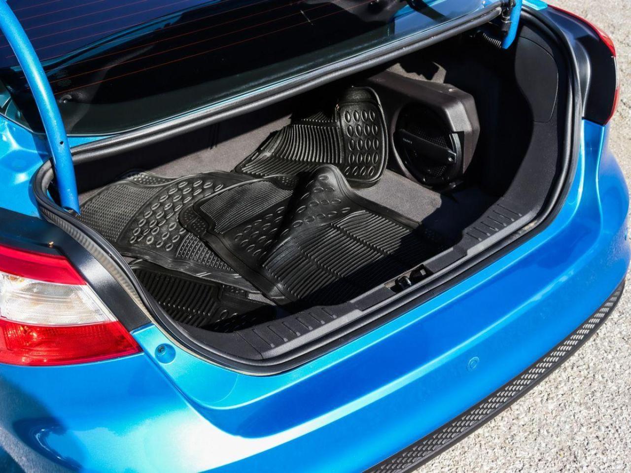 2012 Ford Focus Titanium Sunroof Leather RearCam Sub-woofer Heated - Photo #15