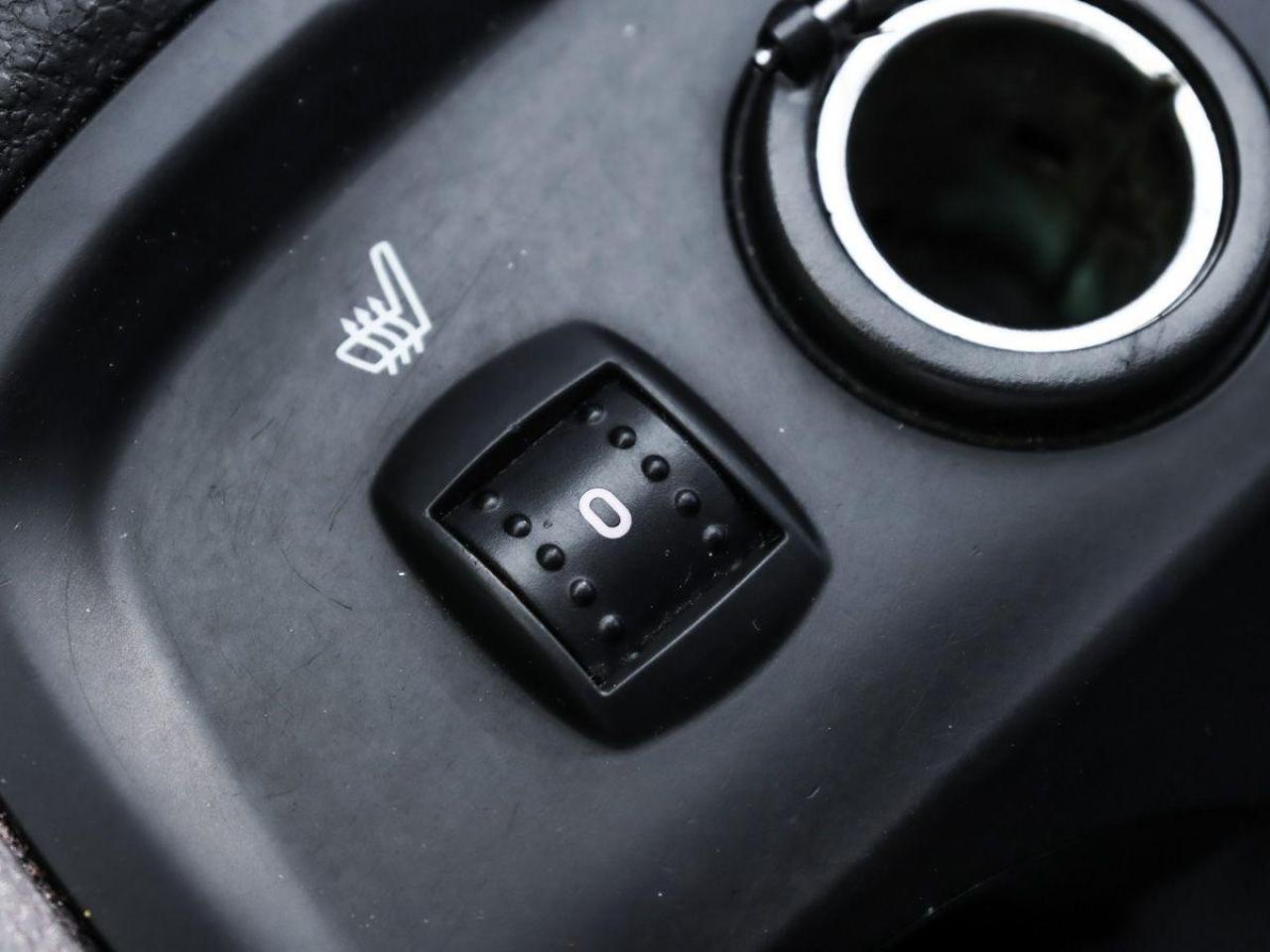 2012 Ford Focus Titanium Sunroof Leather RearCam Sub-woofer Heated - Photo #33