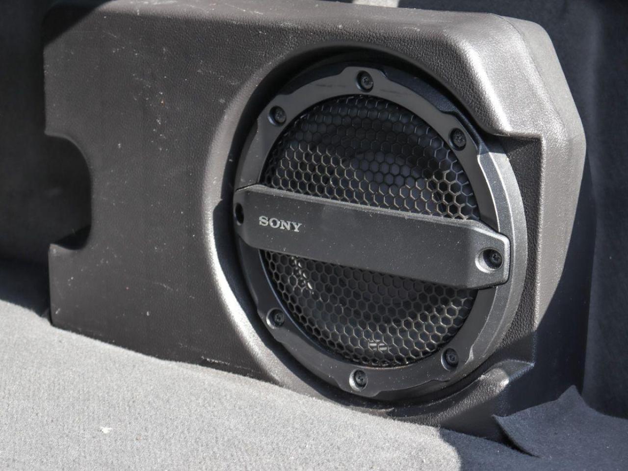 2012 Ford Focus Titanium Sunroof Leather RearCam Sub-woofer Heated - Photo #34