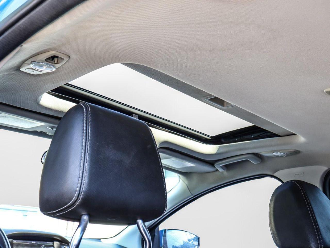 2012 Ford Focus Titanium Sunroof Leather RearCam Sub-woofer Heated - Photo #36