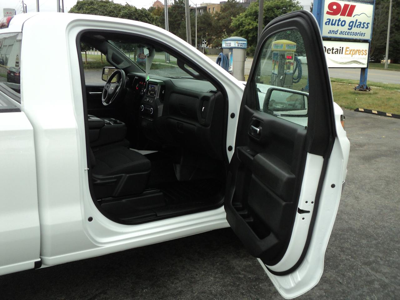 2022 Chevrolet Silverado 1500 WT RegCab 2WD 5.3L8cyl 8ft Box BackUpCam - Photo #10