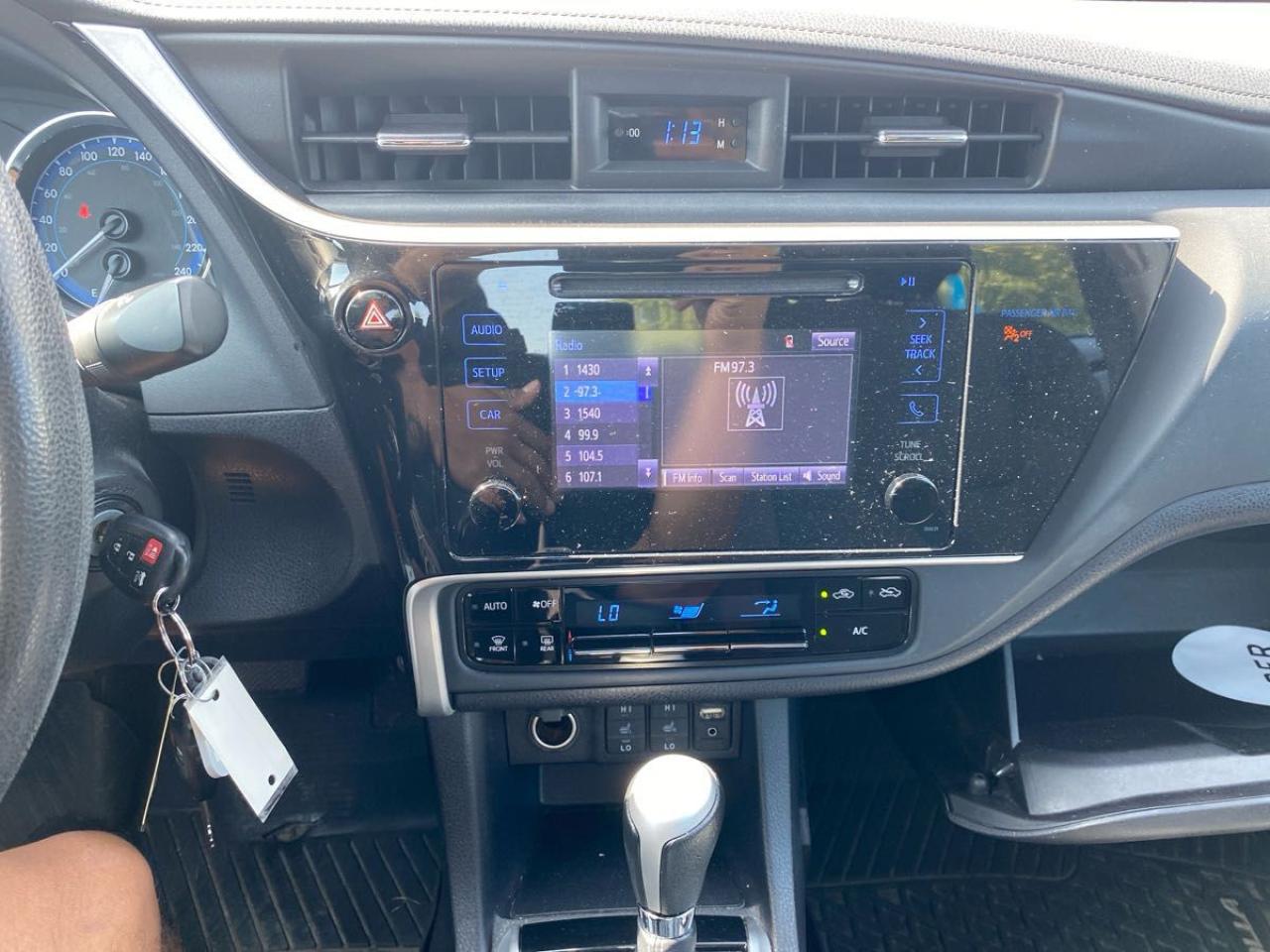 2018 Toyota Corolla LE - Photo #9