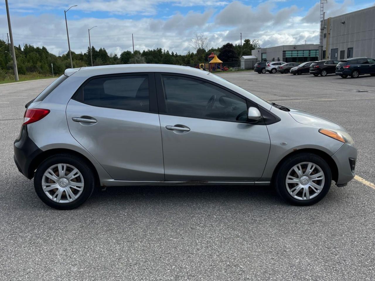 2011 Mazda MAZDA2 GS Photo4