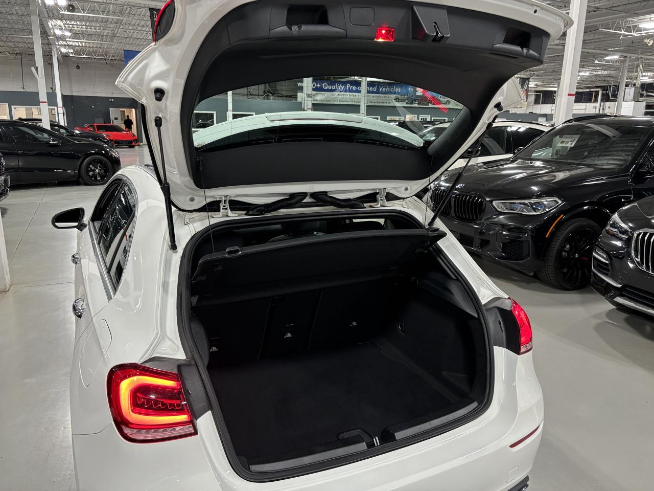 2020 Mercedes-Benz A-Class A250|4MATIC|HATCH|NAV|LEATHER|AMBIENT|SUNROOF|LED| - Photo #7