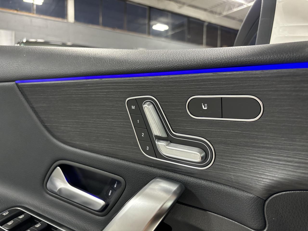 2020 Mercedes-Benz A-Class A250|4MATIC|HATCH|NAV|LEATHER|AMBIENT|SUNROOF|LED| - Photo #17