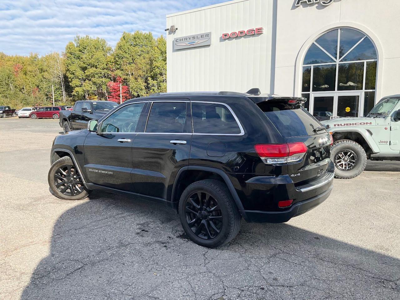 2018 Jeep Grand Cherokee  Photo3