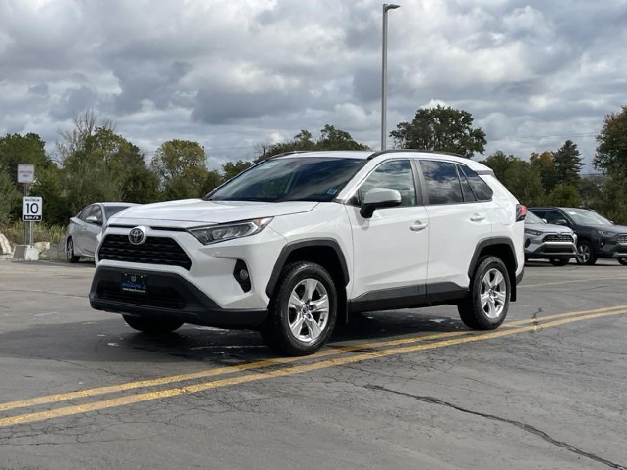 Used 2020 Toyota RAV4 XLE AWD, Sunroof, Radar Cruise, Heated Seats, Power Seat, Rear Camera, Alloy Wheels and more! for sale in Guelph, ON