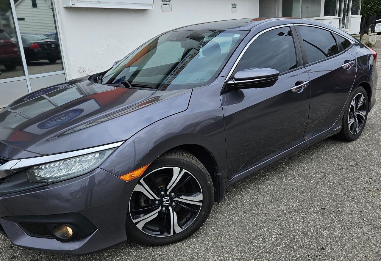 2016 Honda Civic Touring - Photo #2