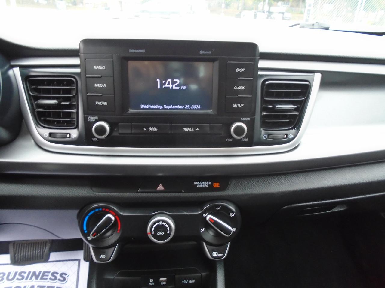 2018 Kia Rio LX+/ HEATED SEATS /REAR CAM / ONE OWNER/ AC/ - Photo #15