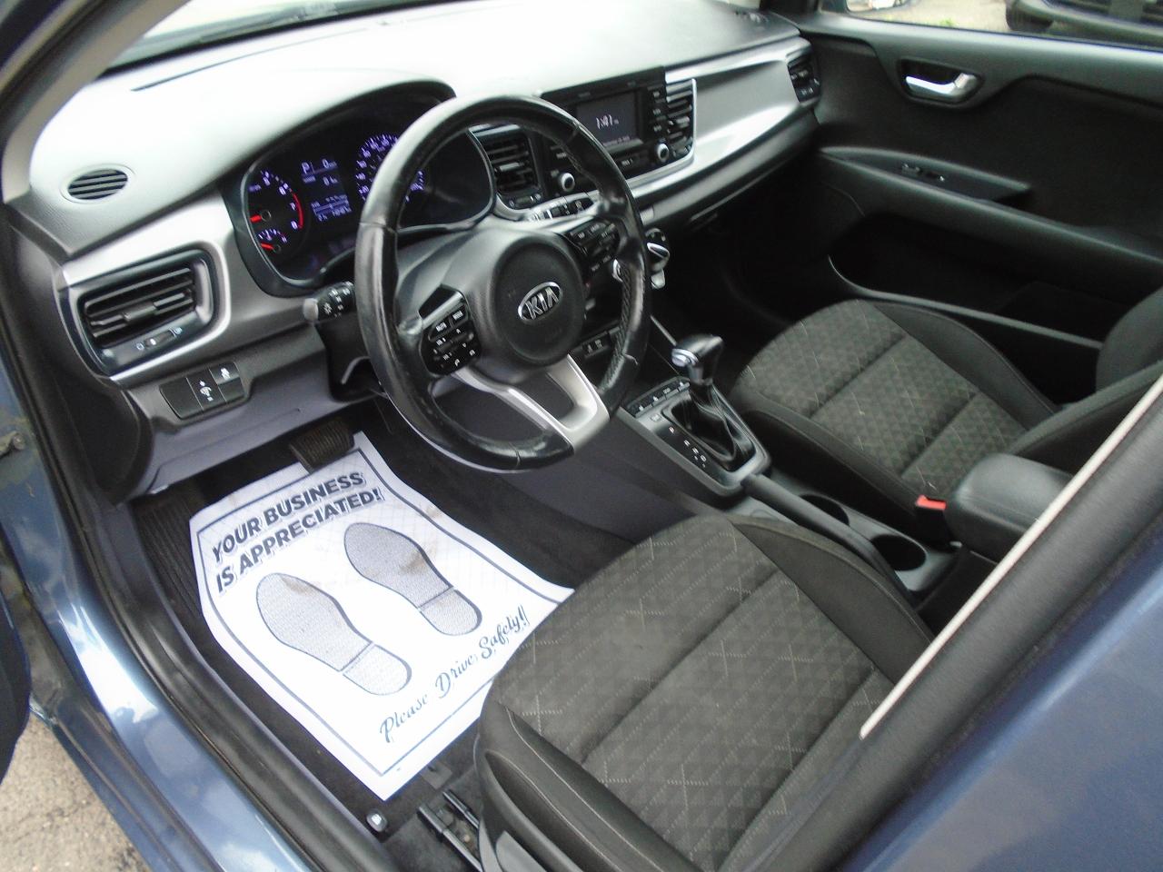 2018 Kia Rio LX+/ HEATED SEATS /REAR CAM / ONE OWNER/ AC/ - Photo #9