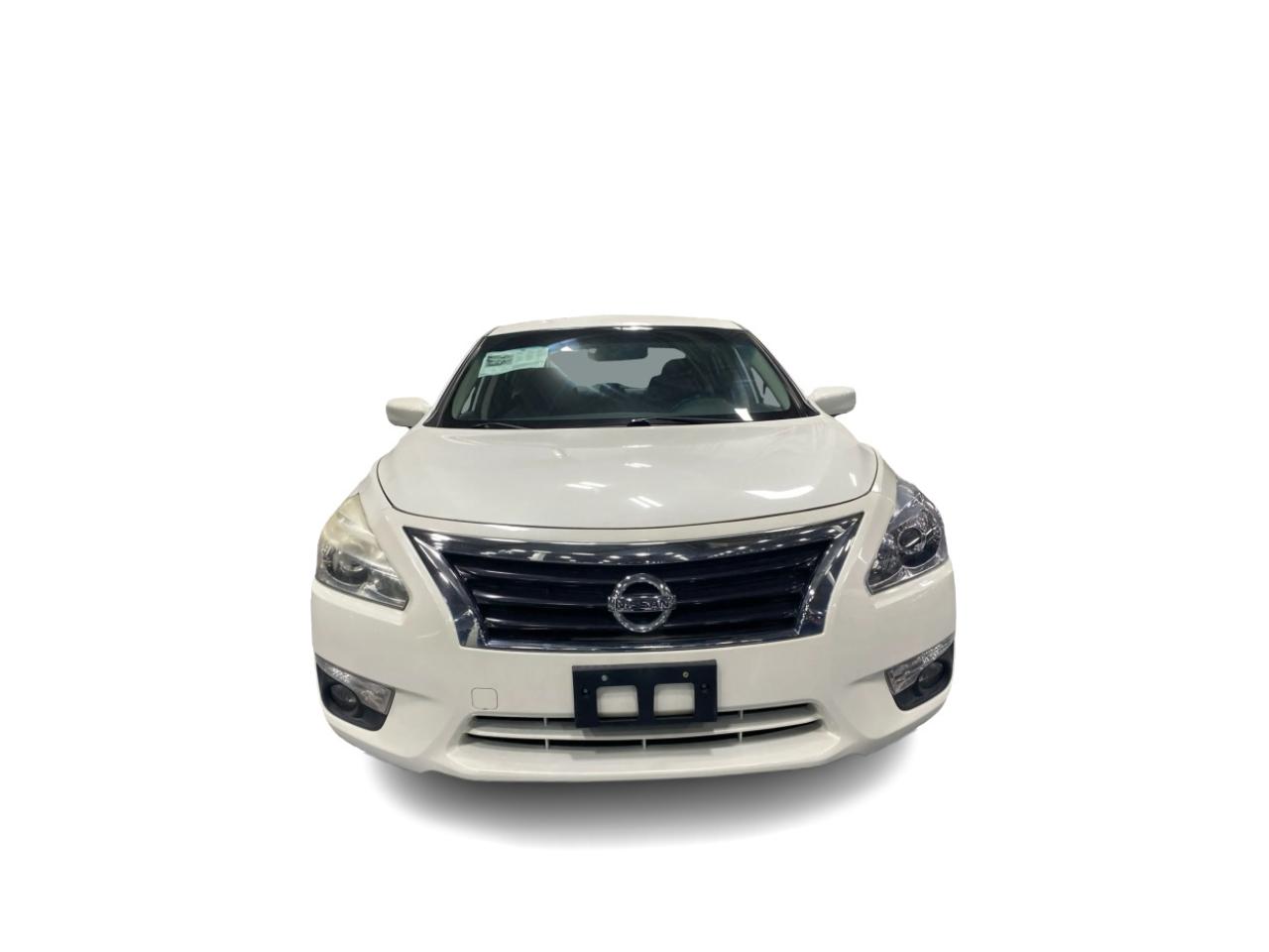 2015 Nissan Altima 4dr Sdn I4 CVT 2.5 SV Photo