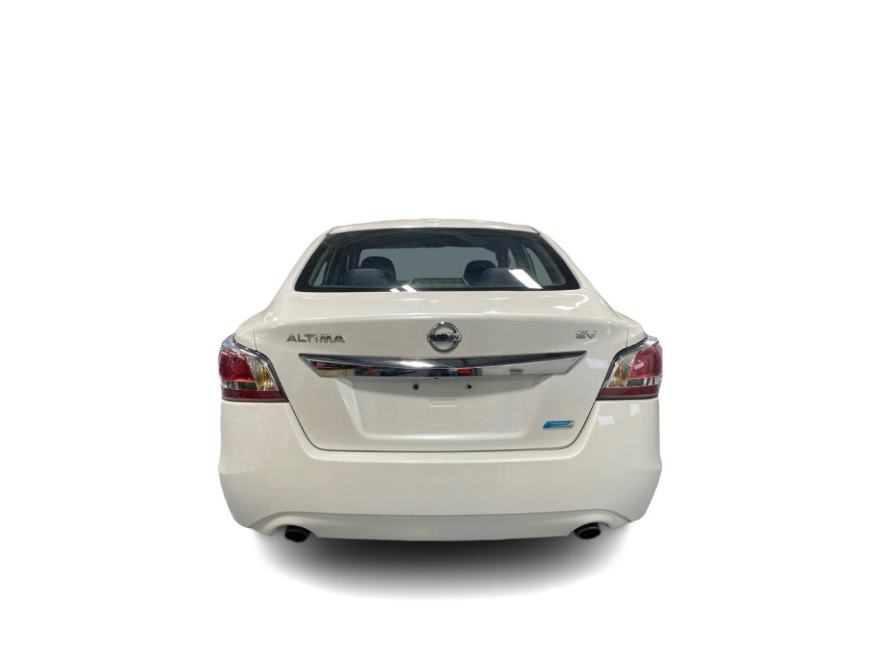 2015 Nissan Altima 4dr Sdn I4 CVT 2.5 SV Photo