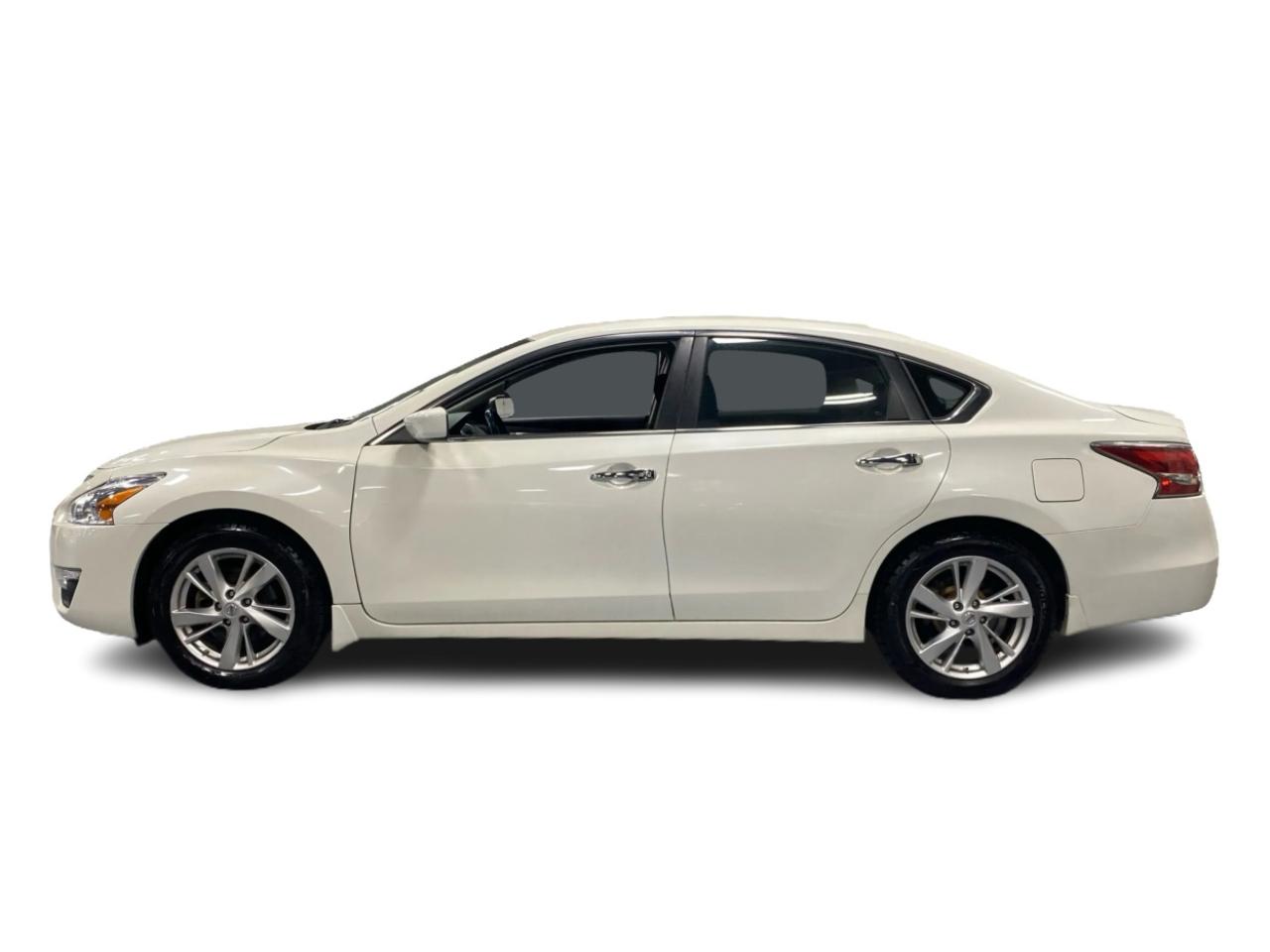 2015 Nissan Altima 4dr Sdn I4 CVT 2.5 SV Photo