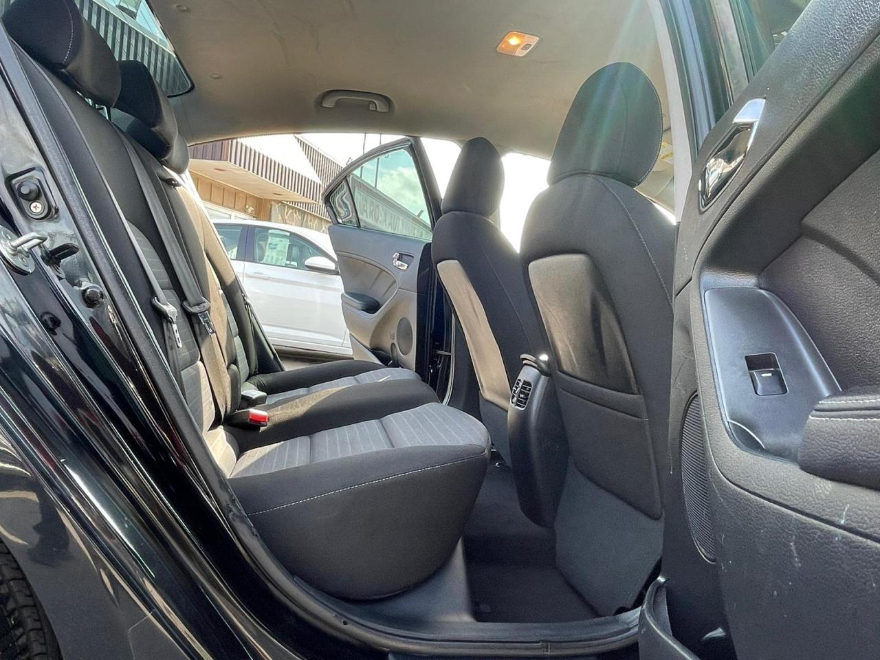2015 Kia Forte EX AUTO 4DR SEDAN BLUETOOTH CAMERA H-SEATS - Photo #17