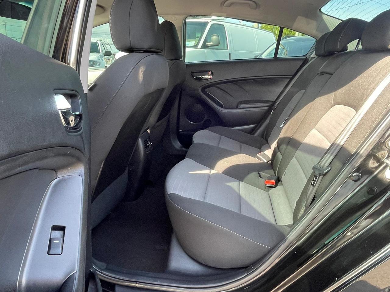 2015 Kia Forte EX AUTO 4DR SEDAN BLUETOOTH CAMERA H-SEATS - Photo #18