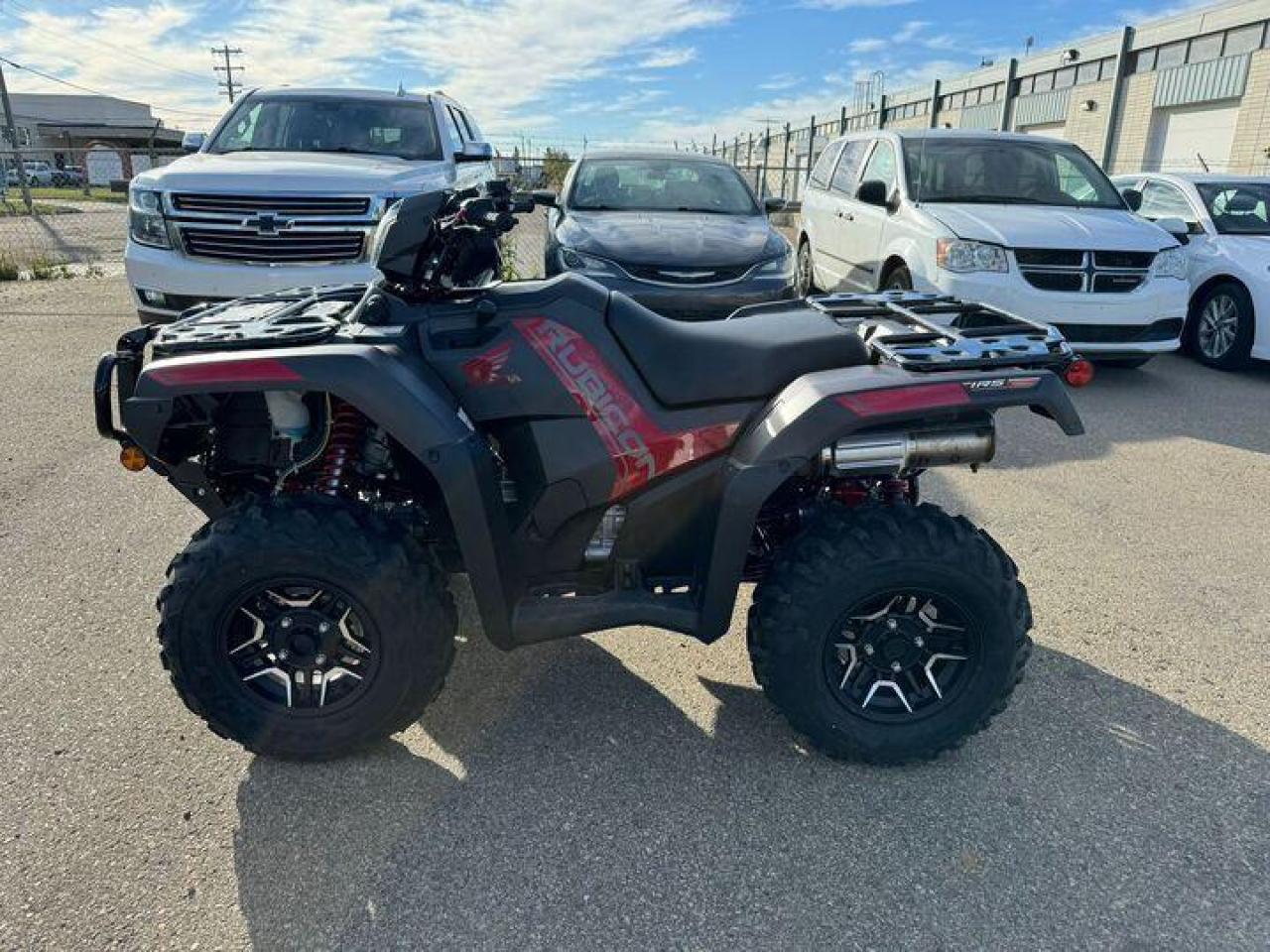 2024 Honda Rubicon 520 DCT Deluxe $118 B/W - Photo #2