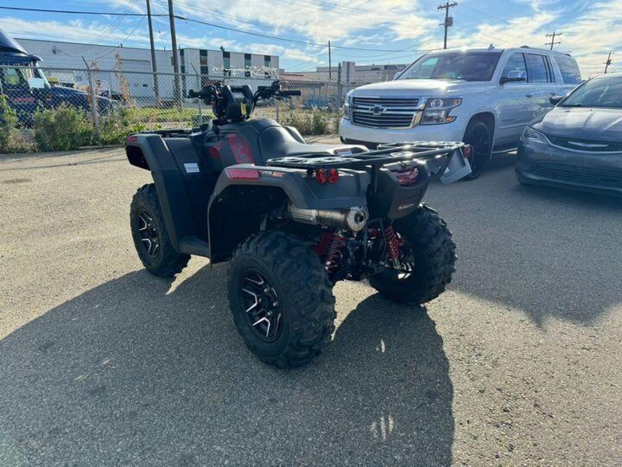 2024 Honda Rubicon 520 DCT Deluxe $118 B/W - Photo #8