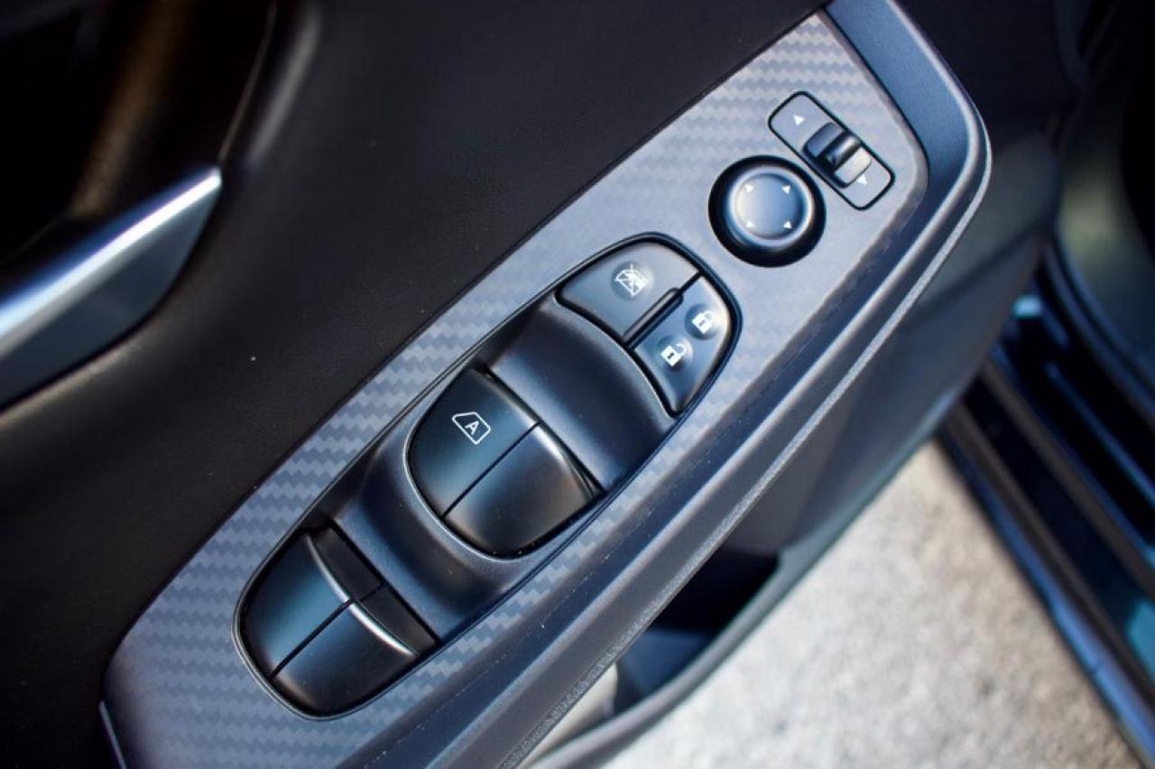 2023 Nissan Sentra SV - Photo #18