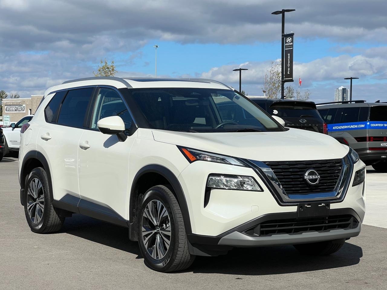 Used 2023 Nissan Rogue SV Moonroof SV | AWD | SUNROOF | BACK UP CAMERA | for sale in Kitchener, ON