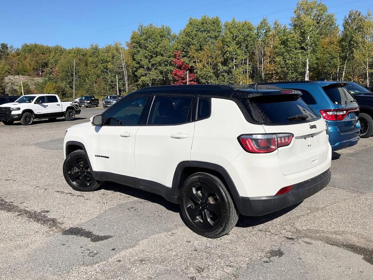 2018 Jeep Compass  Photo3