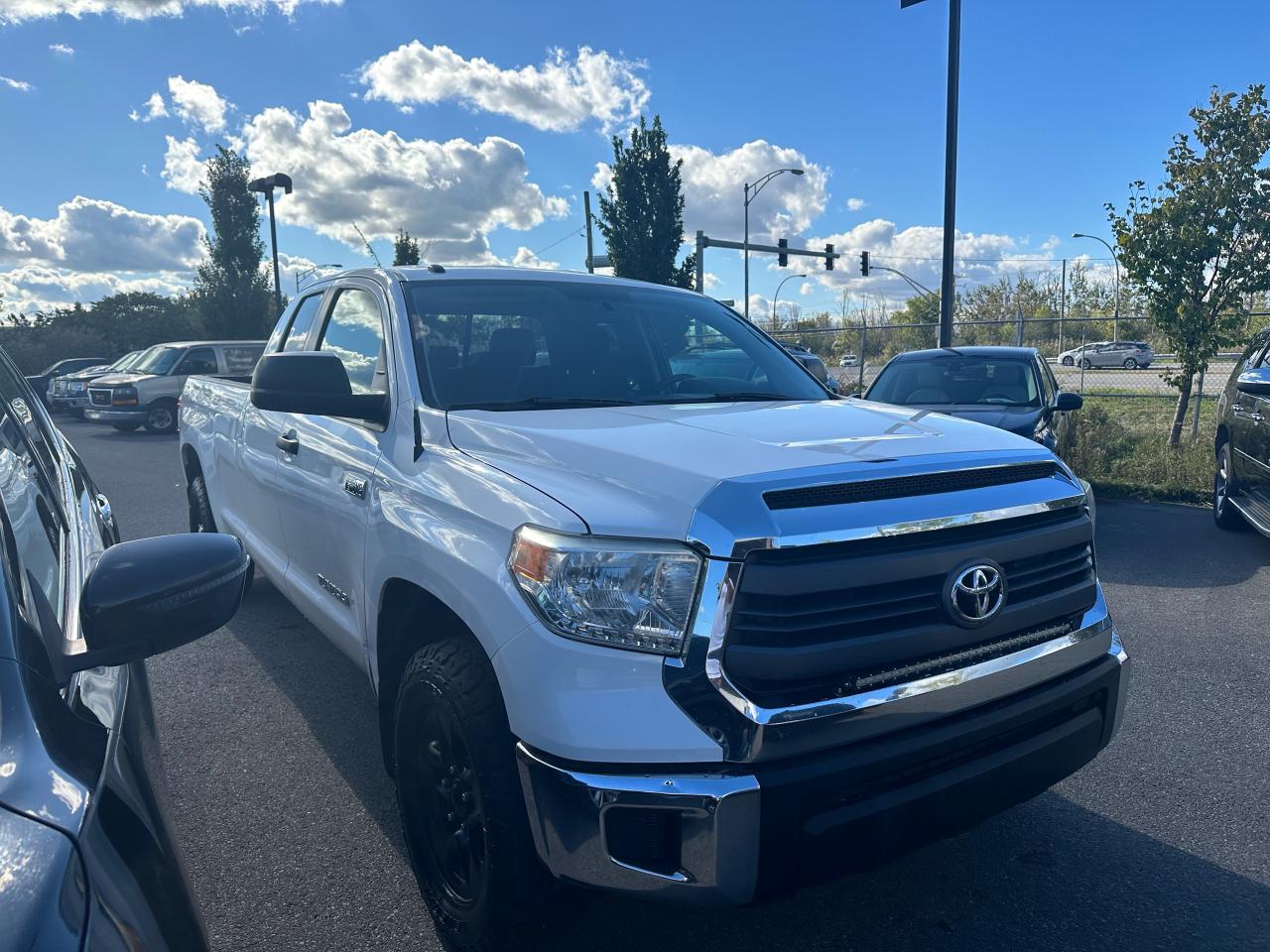 2015 Toyota Tundra  - Photo #3