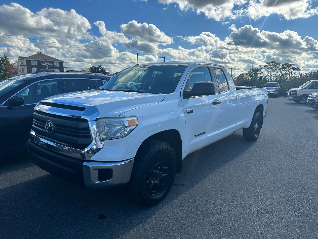 2015 Toyota Tundra  - Photo #2