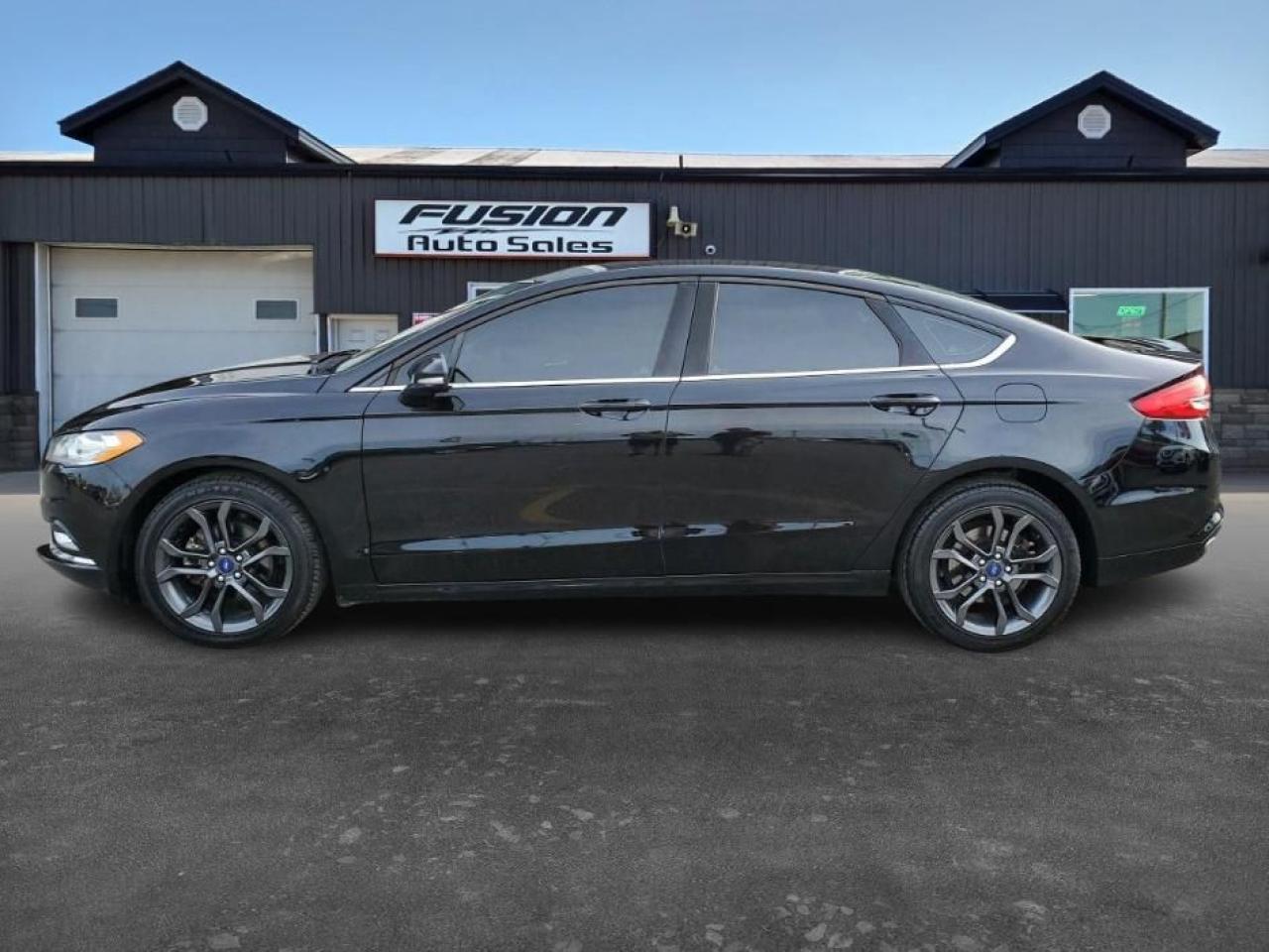 2018 Ford Fusion SE AWD-SPORT APPEARANCE PKG-REAR CAMERA-BLUETOOTH - Photo #2