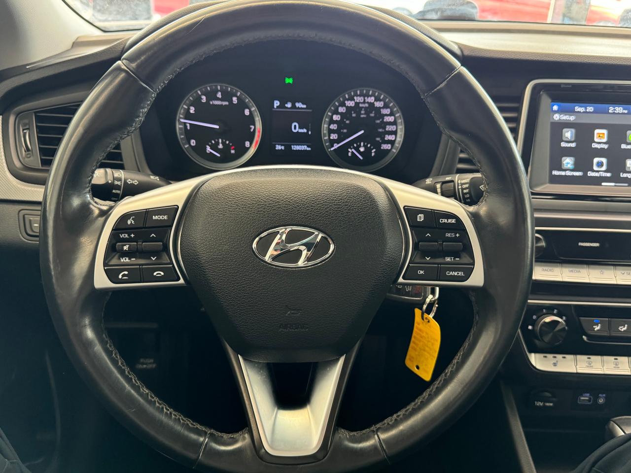 2019 Hyundai Sonata Essential+New Tires+Brakes+ApplePlay+CLEAN CARFAX - Photo #12