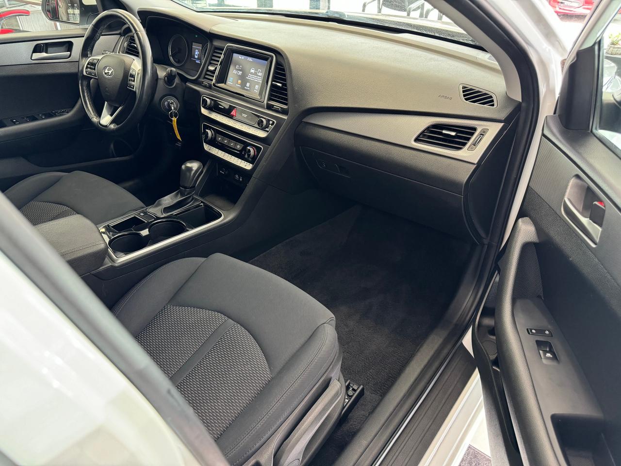 2019 Hyundai Sonata Essential+New Tires+Brakes+ApplePlay+CLEAN CARFAX - Photo #22